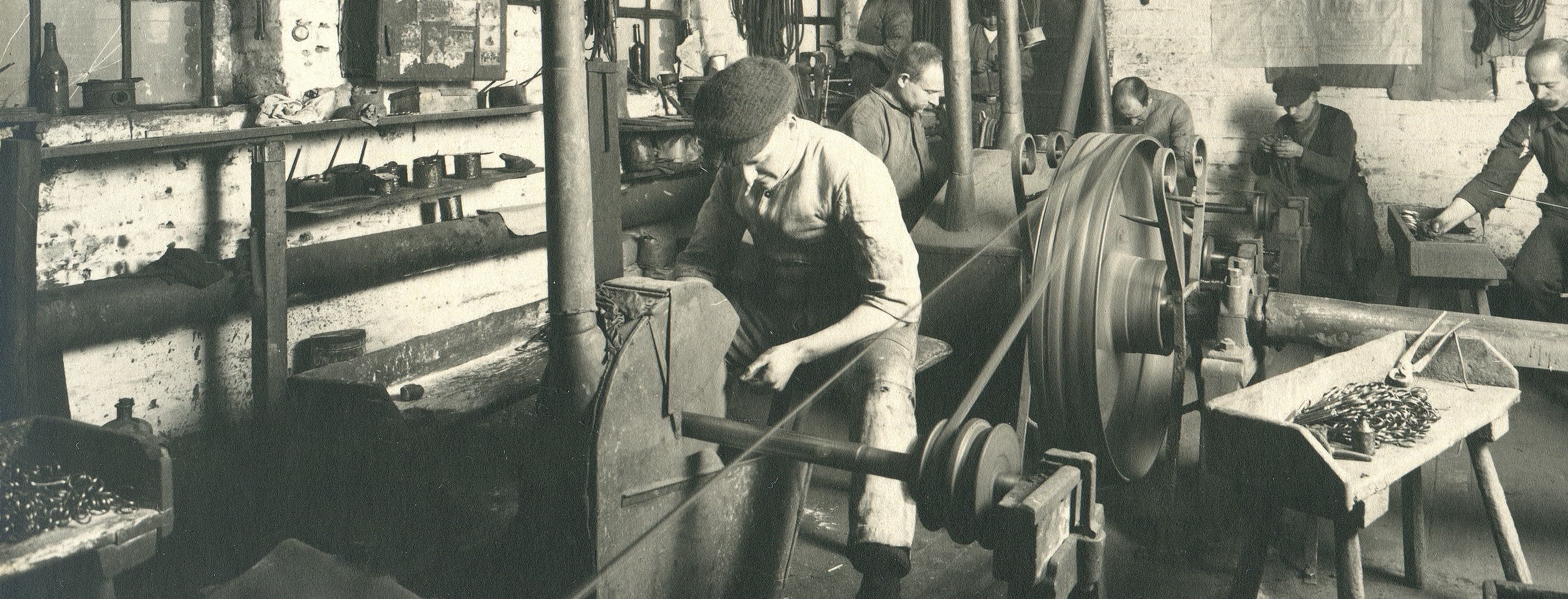 WÜSTHOF Shears Grinding Plant